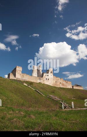 Estonia, Estonia nordorientale, Rakvere, Castello di Rakvere, b XIV secolo, esterno Foto Stock