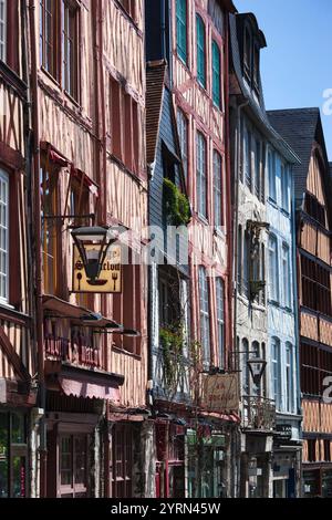 Francia, regione della Normandia, dipartimento Seine-Maritime, Rouen, semi-edifici con travi di legno Foto Stock