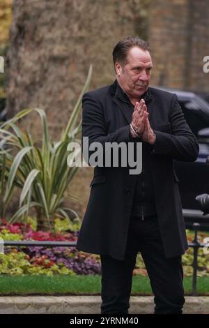 Londra, Regno Unito. 4 dicembre 2024 l'ex portiere dell'Arsenal e dell'Inghilterra presenta una petizione al 10 di Downing Street per la fondazione britannica Heart..Credit.Amer Ghazzal/Alamy Live News Foto Stock