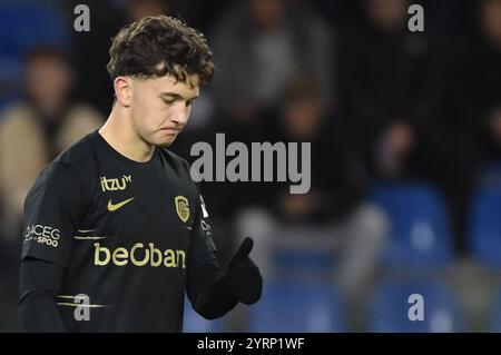 Genk, Belgio. 4 dicembre 2024. Konstantinos Karetsas di Genk nella foto durante una partita di calcio tra il KRC Genk e lo Standard de Liege, mercoledì 04 dicembre 2024 a Genk, nella finale del campionato belga di calcio "Croky Cup" del 1/8. BELGA FOTO JILL DELSAUX credito: Belga News Agency/Alamy Live News Foto Stock