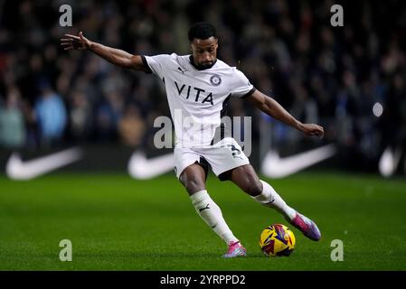 L'Ibou Touray della contea di Stockport durante la partita della Sky Bet League One al St. Andrew's @ Knighthead Park, Birmingham. Data foto: Mercoledì 4 dicembre 2024. Foto Stock