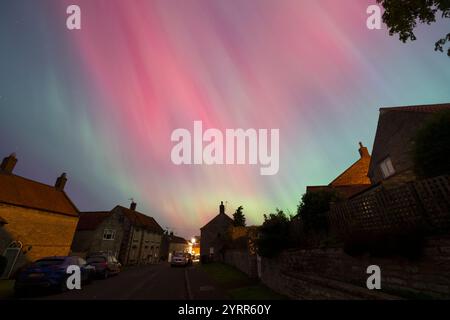 Splendida aurora boreale il 10 ottobre 2024 nel North Yorkshire Foto Stock