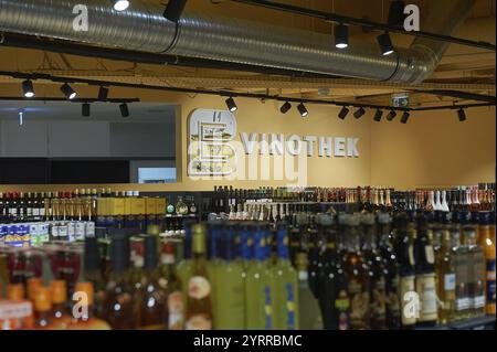 Vista sull'area di vendita del supermercato Edeka Hamburg-Bergedorf alte Holstenstrasse Hamburg, Amburgo, Germania, Europa Foto Stock