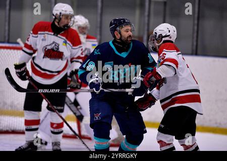 Kiev, Ucraina. 4 dicembre 2024. Kiev, Ucraina 4 dicembre 2024 Melnykov Oleksiy (19 Kapitals) durante la partita del Campionato ucraino di hockey su ghiaccio 2024/2025 tra Kiev Kapitals contro Kryzhynka-Shalet Arena a Kiev, Ucraina (KUBANOV PAVLO UKR/SPP) credito: SPP Sport Press Photo. /Alamy Live News Foto Stock
