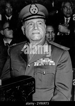 Feldmaresciallo Ahmad Ismail Ali (1917 25 dicembre 1974), alto ufficiale militare egiziano che fu ministro della guerra egiziano durante la guerra dello Yom Kippur del 1973. È noto soprattutto per la sua pianificazione dell'attacco attraverso il canale di Suez, nome in codice operazione Badr. Foto Stock