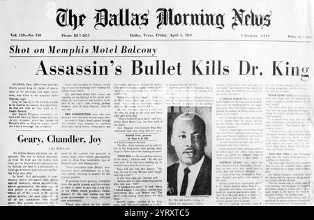 Copertura stampa dell'assassinio di Martin Luther King Jr. (1929 ? 1968), ministro battista americano, attivista e filosofo politico che fu uno dei leader più importanti nel movimento per i diritti civili dal 1955 fino al suo assassinio nel 1968. Foto Stock