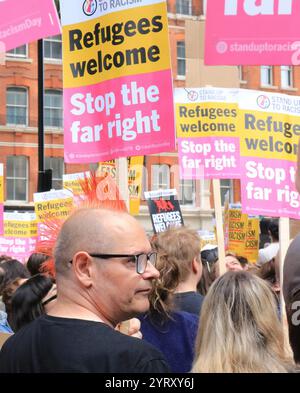 Protesta anti-razzista, anti-fascista, Victoria Street, Londra, agosto 2024 Foto Stock