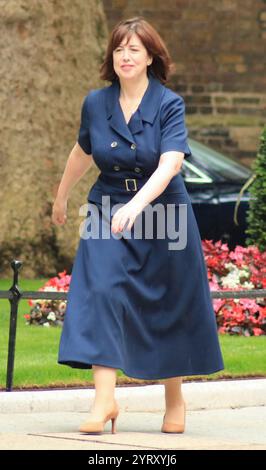 Lucy Maria Powell (leader della camera dei comuni e Lord Presidente del Consiglio). Arrivando a Downing Street, Londra, per assumere il suo nuovo ruolo nel governo laburista dopo le elezioni. 5 luglio 2024. Foto Stock