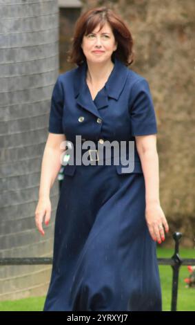 Lucy Maria Powell (leader della camera dei comuni e Lord Presidente del Consiglio). Arrivando a Downing Street, Londra, per assumere il suo nuovo ruolo nel governo laburista dopo le elezioni. 5 luglio 2024. Foto Stock