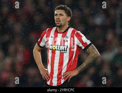 Southampton, Regno Unito. 4 dicembre 2024. Nathan Wood del Southampton durante la partita di Premier League al St Mary's Stadium di Southampton. Il credito per immagini dovrebbe essere: Paul Terry/Sportimage Credit: Sportimage Ltd/Alamy Live News Foto Stock