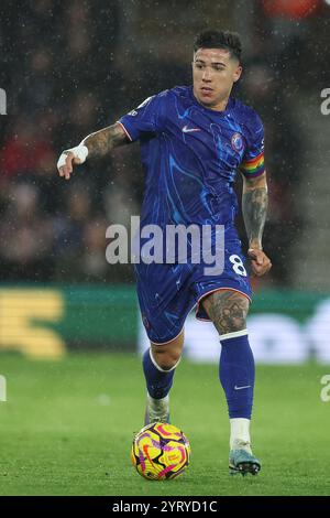 Southampton, Regno Unito. 4 dicembre 2024. Enzo Fernández del Chelsea durante la partita di Premier League al St Mary's Stadium di Southampton. Il credito per immagini dovrebbe essere: Paul Terry/Sportimage Credit: Sportimage Ltd/Alamy Live News Foto Stock