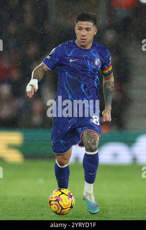 Southampton, Regno Unito. 4 dicembre 2024. Enzo Fernández del Chelsea durante la partita di Premier League al St Mary's Stadium di Southampton. Il credito per immagini dovrebbe essere: Paul Terry/Sportimage Credit: Sportimage Ltd/Alamy Live News Foto Stock