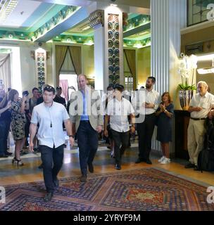 Principe Guglielmo al King David Hotel, Gerusalemme, durante la sua visita in Israele e Palestina; giugno 2018. Visitò Tel Aviv, incontrò il sindaco Ron Huldai e visitò la spiaggia e il centro della città; Gerusalemme, incontrò il presidente Reuven Rivlin e il primo ministro Benjamin Netanyahu; e Ramallah, incontrando il presidente palestinese Mahmoud Abbas. Il principe William, duca di Cambridge, è un membro della famiglia reale britannica. Foto Stock