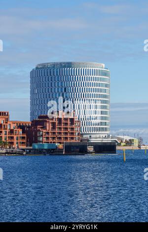 Copenhagen, Danimarca - Tip of Nordø Office building by Vilhelm Lauritzen Architects, CoBE Architects with Nordo Housing by Henning Larsen Architects Foto Stock