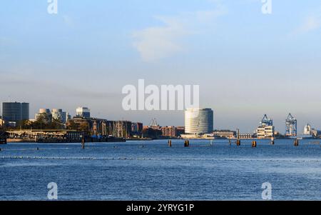 Copenhagen, Danimarca - Tip of Nordø Office building by Vilhelm Lauritzen Architects, CoBE Architects, Rambøll and Tredje Natur Foto Stock