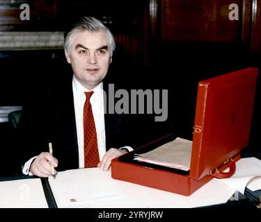 Norman Lamont (nato l'8 maggio 1942), politico britannico ed ex Cancelliere dello Scacchiere dal 1990 al 1993. Foto Stock