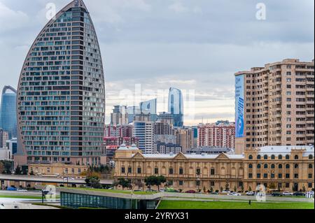 Vista di Baku dal centro Heydar Aliyev, Baku, Azerbaigian Foto Stock