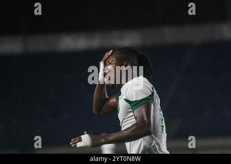 Bandung, Giava Occidentale, Indonesia. 5 dicembre 2024. JEAN EVRARD KOUASSI dello Zhejiang FC reagisce durante la partita di calcio AFC Champions League Two tra Persib Bandung. Lo Zhejiang FC vince Persib Bandung 4-3. (Credit Image: © Algi February Sugita/ZUMA Press Wire) SOLO PER USO EDITORIALE! Non per USO commerciale! Foto Stock