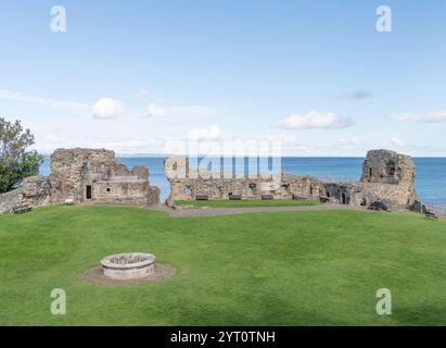 I resti della catena nord del castello di St Andrews, St Andrews, Fife, Scozia Foto Stock