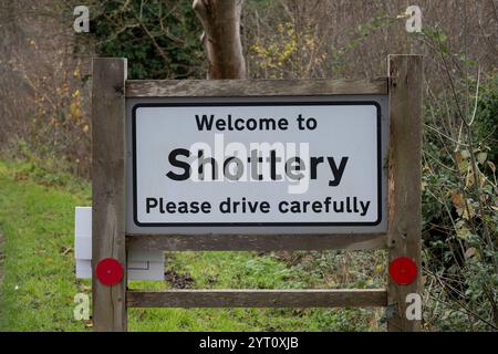 Benvenuto al cartello Shottery, Stratford-upon-Avon, Warwickshire, Inghilterra, Regno Unito Foto Stock