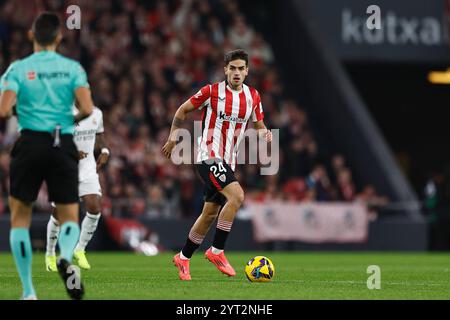 Bilbao, Spagna. 4 dicembre 2024. Benat Prados (Bilbao) calcio: Partita spagnola "LaLiga EA Sports" tra Athletic Club de Bilbao 2-1 Real Madrid CF all'Estadio de San Mames di Bilbao, Spagna. Crediti: Mutsu Kawamori/AFLO/Alamy Live News Foto Stock