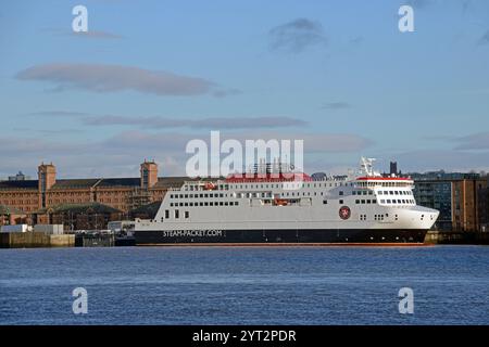 L'ammiraglia IOMSPC, MANXMAN, è ormeggiata presso il nuovo terminal dei traghetti di LIVERPOOL WATERLOO, River Mersey Foto Stock