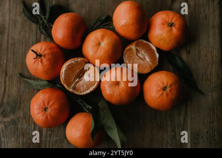 Tangerini sul tavolo Foto Stock