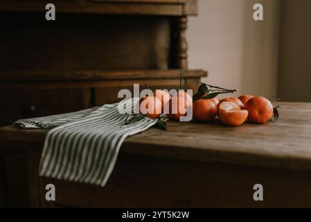 Tangerini sul tavolo Foto Stock