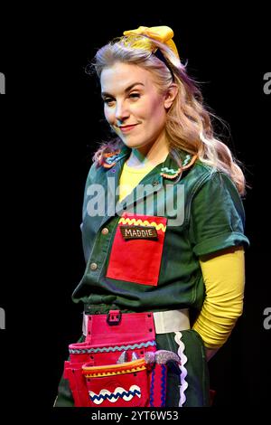 Londra, Regno Unito. Maddie Moate. Il curioso servizio fotografico di Natale di Maddie Moate, l'Apollo Theatre, Shaftesbury Avenue. Crediti: michael melia/Alamy Live News Foto Stock