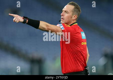 Roma, Italia. 5 dicembre 2024. Arbitro Luca Pairetto visto durante la partita di calcio italiana Freccia Rossa Coppa Italia 2024-2025, SS Lazio vs SSC Napoli allo stadio Olimpico. Punteggio finale; SS Lazio 3:1 SSC Napoli. (Foto di Marco Iacobucci/SOPA Images/Sipa USA) credito: SIPA USA/Alamy Live News Foto Stock