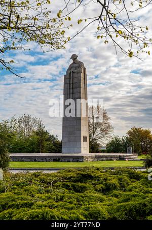 Langemark-Poelkapelle, il soldato spietato, anche Saint Julien Memorial, è un memoriale di guerra canadese in onore della prima Divisione canadese in un piccolo parco commemorativo nel villaggio di Saint-Julien, nella regione di Westhoek intorno a Ypres Foto Stock