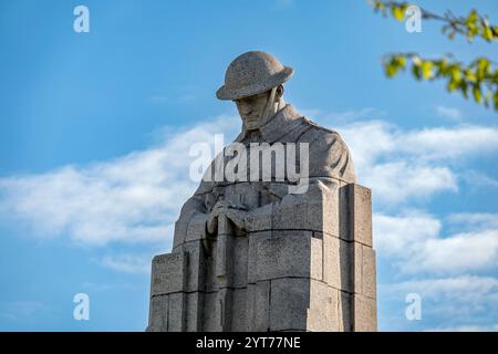 Langemark-Poelkapelle, il soldato spietato, anche Saint Julien Memorial, è un memoriale di guerra canadese in onore della prima Divisione canadese in un piccolo parco commemorativo nel villaggio di Saint-Julien, nella regione di Westhoek intorno a Ypres Foto Stock