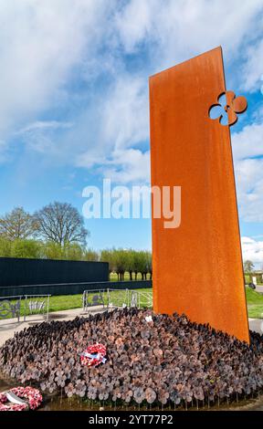 Langemark-Poelkapelle, Alfred Habermann Memorial Prize 2018 ai due fabbri artisti Luc Vandecasteele e Terence Clark per il loro progetto Foto Stock