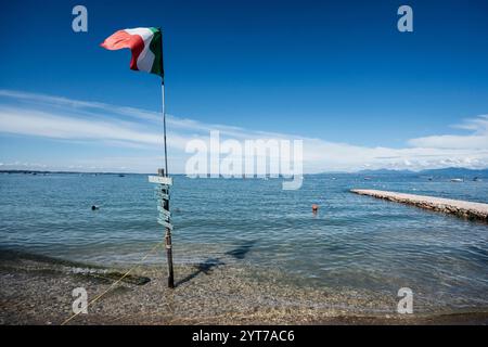 Italia, Manerba del Garda (Brescia), 26 giugno 2024 : cambiamenti climatici, nella foto acqua alta del Lago di Garda foto © Matteo Biatta/sintesi/Alamy Stock Photo Foto Stock