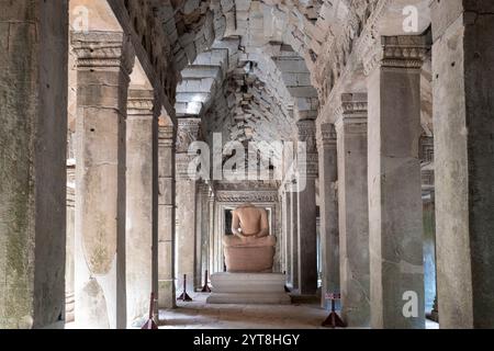 Rovine del complesso del tempio di Ta Prohm, vicino al complesso di Angkor Wat, Siem Reap, Cambogia Foto Stock