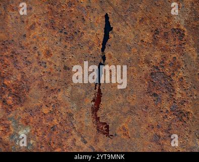 Mappa e Bandiera del Cile sul metallo arrugginito Foto Stock