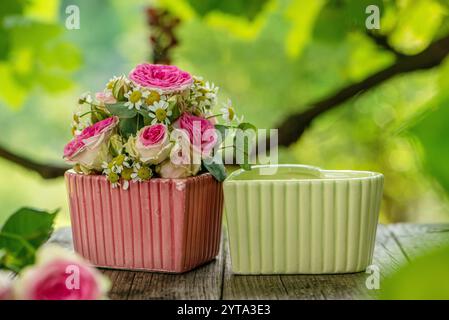 Cuori con rose Foto Stock