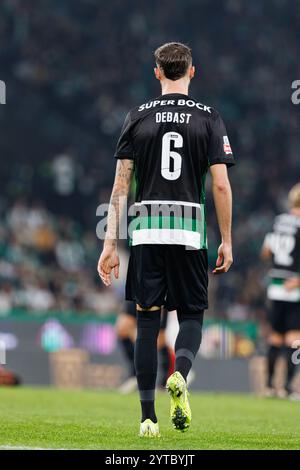 Zeno Debast durante la partita della Liga Portogallo tra squadre dello Sporting CP e CD Santa Clara all'Estadio Jose Alvalade (Maciej Rogowski) Foto Stock