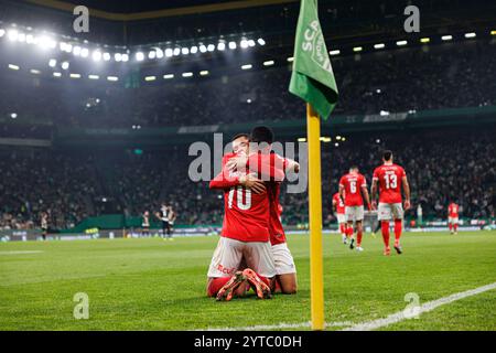 Vinicius Lopes festeggia dopo aver segnato un gol durante la partita della Liga Portugal tra le squadre dello Sporting CP e del CD Santa Clara all'Estadio Jose Alvalade (Mac Foto Stock