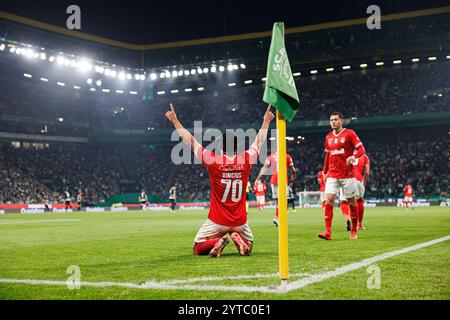 Vinicius Lopes festeggia dopo aver segnato un gol durante la partita della Liga Portugal tra le squadre dello Sporting CP e del CD Santa Clara all'Estadio Jose Alvalade (Mac Foto Stock