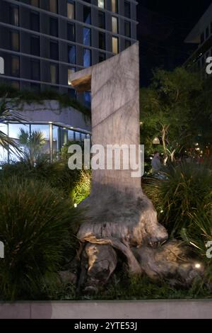West Hollywood, California, USA 6 dicembre 2024 il guanaco Foundation Annual Hollywood Gala al 1 Hotel West Hollywood il 6 dicembre 2024 a West Hollywood, California, USA. Foto di Barry King/Alamy Live News Foto Stock