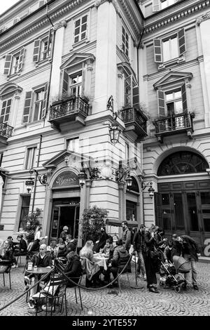 Torino, Italia - 27 marzo 2022: Pepino è un'antica gelateria tradizionale in Piazza Carlo Alberto, nel centro di Torino. Foto Stock