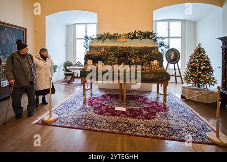 Rosice, regione di Brno. 7 dicembre 2024. Presepi Mostra nel castello di Rosice, regione di Brno, Repubblica Ceca, 7 dicembre 2024. Crediti: Patrik Uhlir/CTK Photo/Alamy Live News Foto Stock