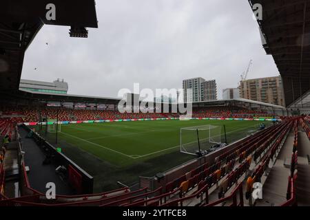 7 dicembre 2024; Gtech Community Stadium, Brentford, Londra, Inghilterra; Premier League Football, Brentford contro Newcastle United; Pitch è pronto all'interno del Gtech Community Stadium nonostante il maltempo di Storm Darragh Foto Stock