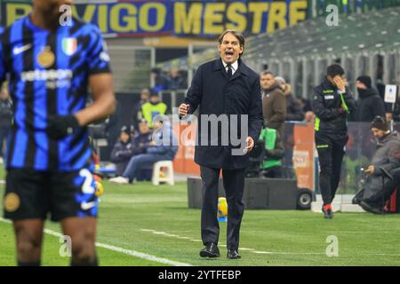 Milano, Italia. 6 dicembre 2024. Simone Inzaghi (allenatore FC Internazionale) durante la partita Inter - FC Internazionale vs Parma calcio, a Milano, Italia, 06 dicembre 2024 crediti: Agenzia fotografica indipendente/Alamy Live News Foto Stock