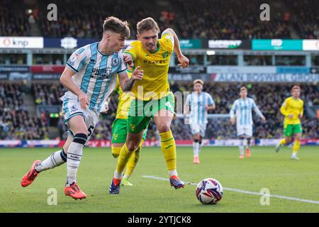 Ben Doak di Middlesborough affronta Callum Doyle di Norwich City - Norwich City contro Middlesbrough, Sky Bet Championship, Carrow Road, Norwich, UK - 27 ottobre 2024 solo uso editoriale - si applicano restrizioni DataCo Foto Stock