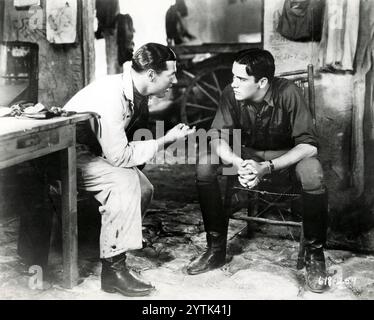 Ali (Paramount 1927). Foto ritratto pubblicitario - Vincitore dell'Oscar - con Clara Bow, Charles "Buddy" Rogers, Richard Arlen e Gary Cooper Foto Stock