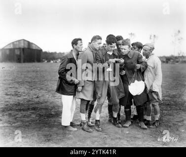 Ali (Paramount 1927). Foto ritratto pubblicitario - Vincitore dell'Oscar - con Clara Bow, Charles "Buddy" Rogers, Richard Arlen e Gary Cooper Foto Stock