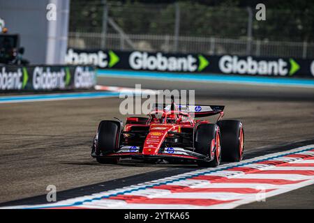 Yas Marina, Abu Dhabi. 7 dicembre 2024. Charles Leclerc (MON) - Scuderia Ferrari - Ferrari SF-24 - Ferrari durante la sessione di sabato di Formula 1 Etihad Airways Abu Dhabi Grand Prix 2024, Yas Marina, Abu Dhabi 6-8 dicembre 2024 crediti: Alessio De Marco/Alamy Live News Foto Stock