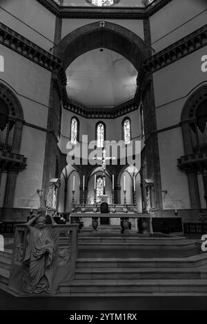 Firenze, Italia - 6 aprile 2022: Dettaglio interno dal Duomo di Firenze, Cattedrale di Santa Maria del Fiore a Firenze. L'edificio era Foto Stock